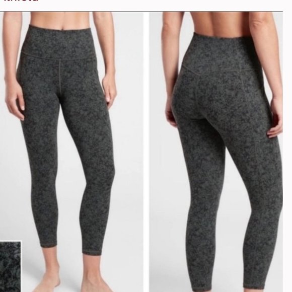 Athleta Pants - Athleta Salutation Stash Pocket II 7/8 Tight Leggings